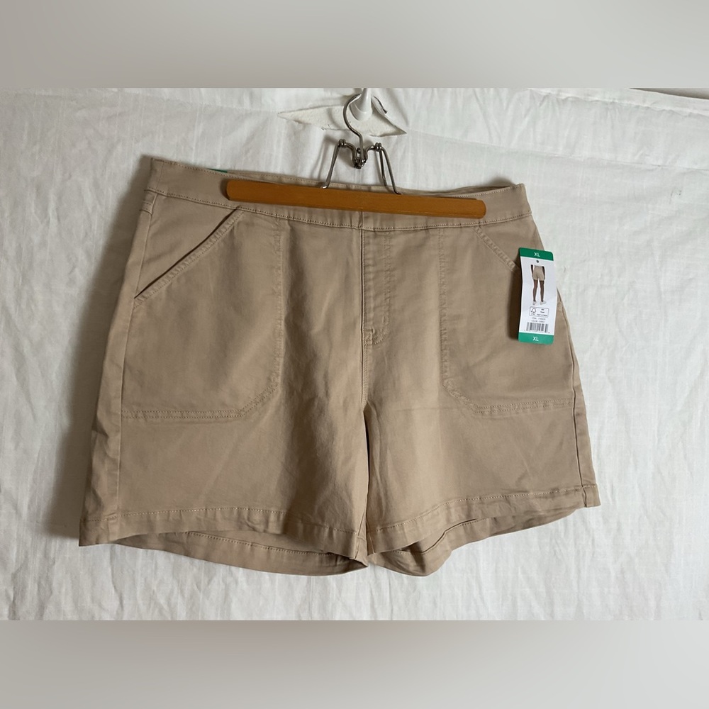 Nautica Women's Tan Shorts